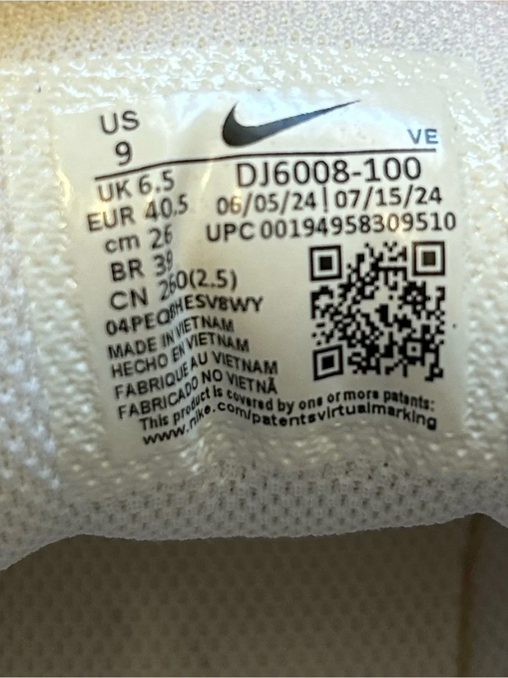 Nike Air Max Viva White Black Athletic Sneakers
